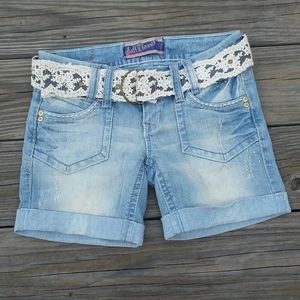 WallFlower distressed cuffed jean shorts w belt